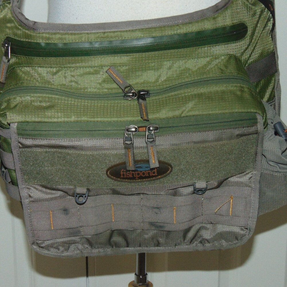 FISHPOND   SLING  PACK - Picture 2 of 6